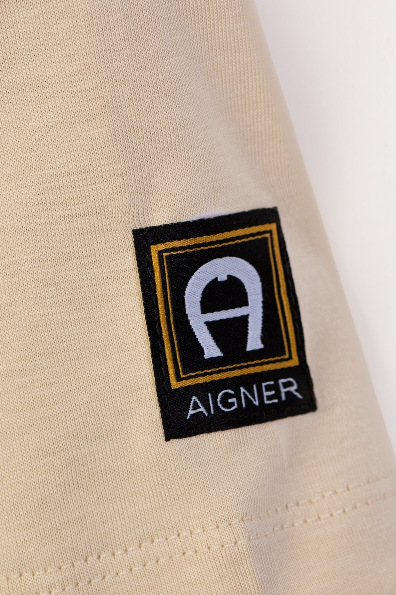 AIGNERGraphic Logo T-shirt4062176910534SAVANNA