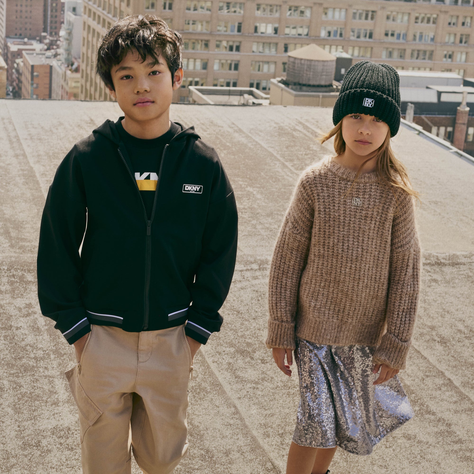 DKNYLogo Hooded Zip Up Top3617165592621SAVANNA