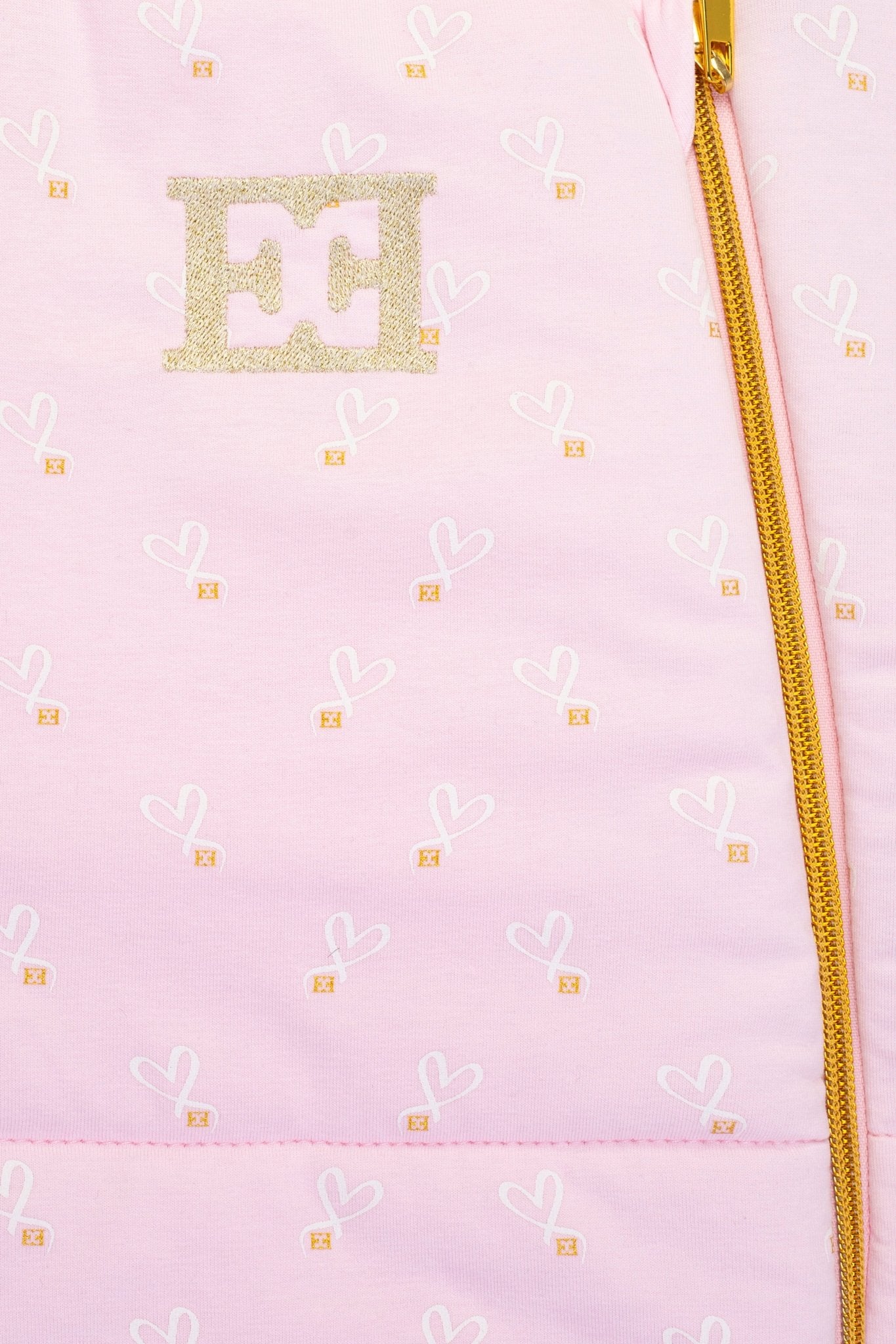 ESCADAHeart Logo Sleeping4062176786528SAVANNA