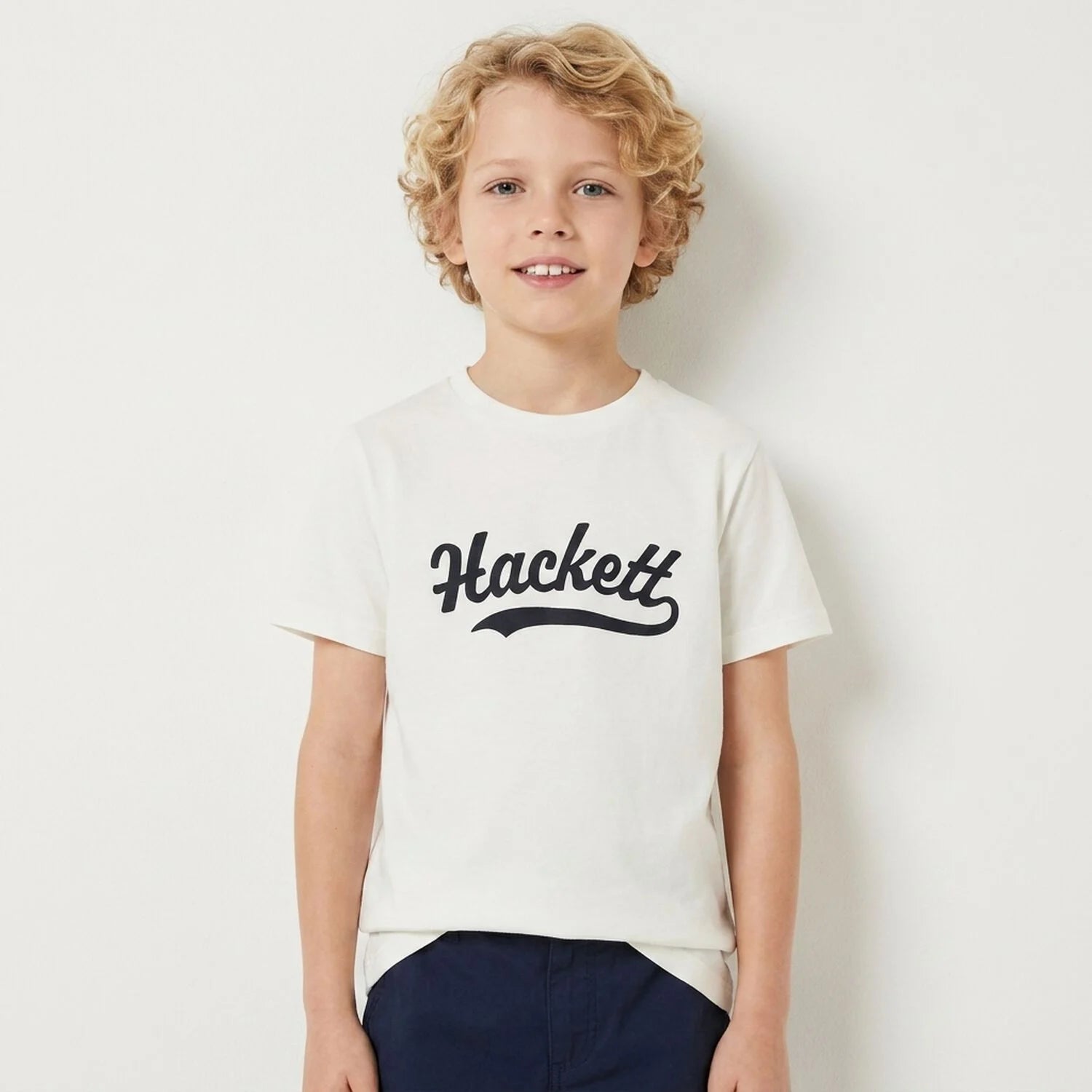 Hackett LondonClassic Fit Logo T-Shirt5063698153491SAVANNA