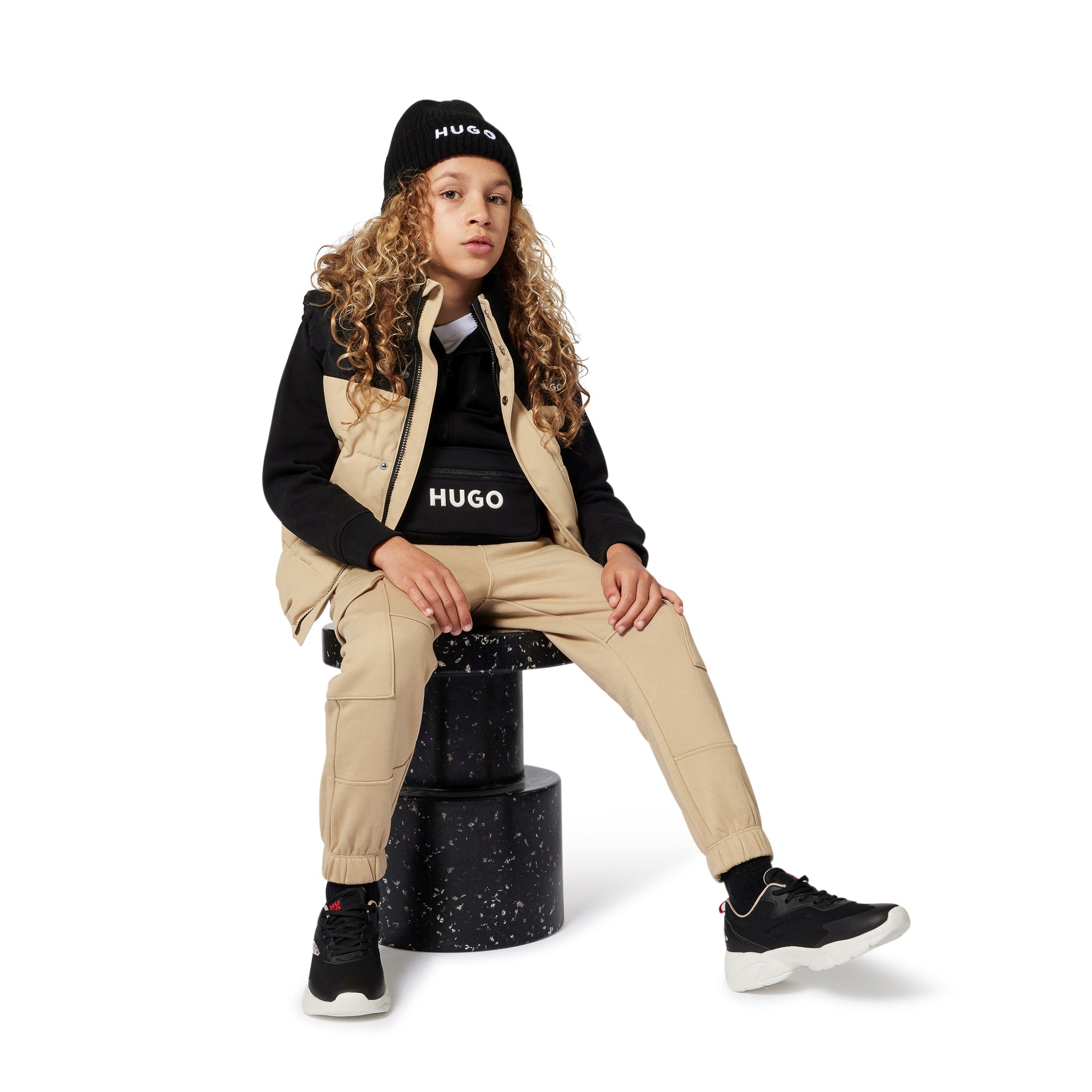 HUGOLogo Embroidered Beanie3617165609985SAVANNA