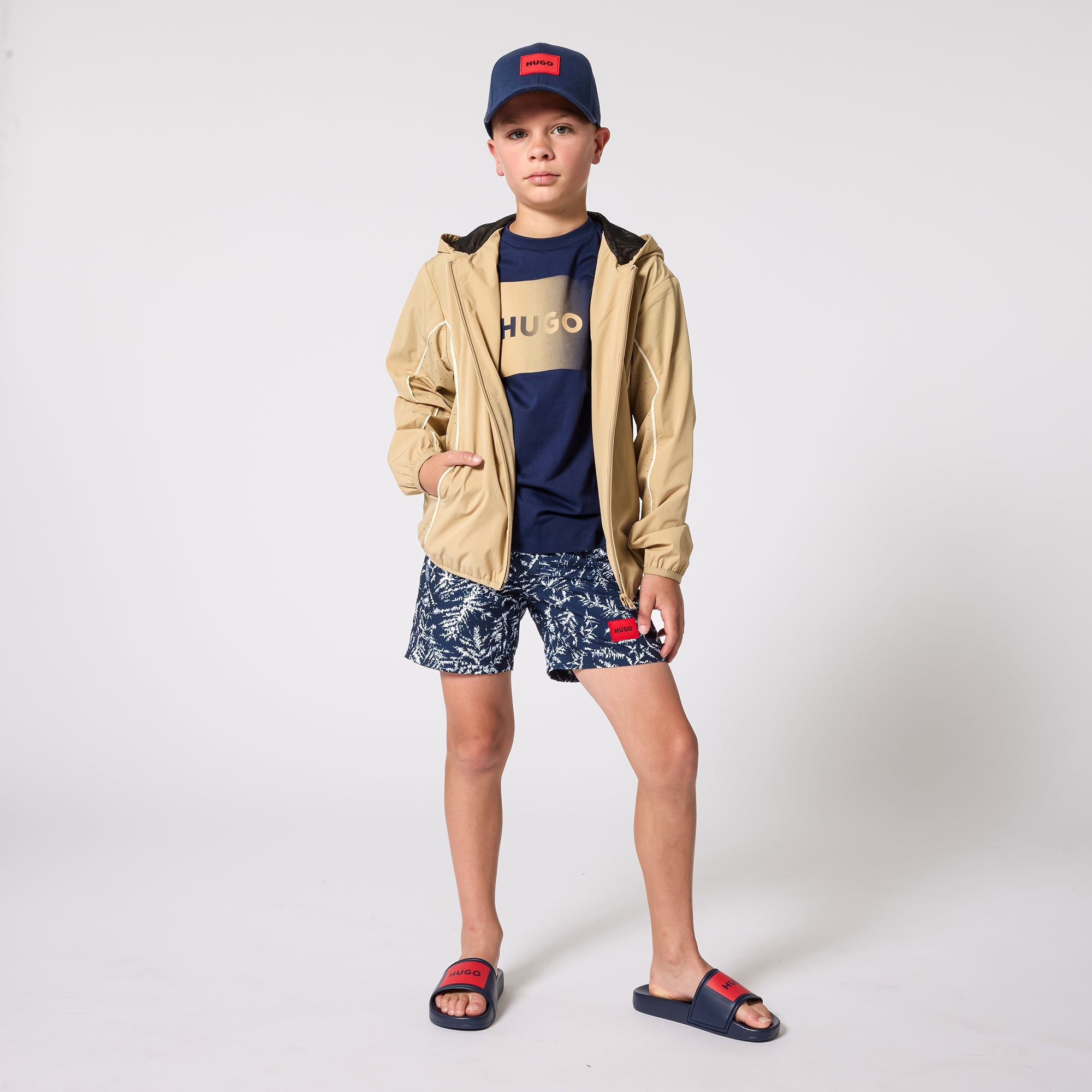 HUGOMini Me Logo T-Shirt3617165886928SAVANNA